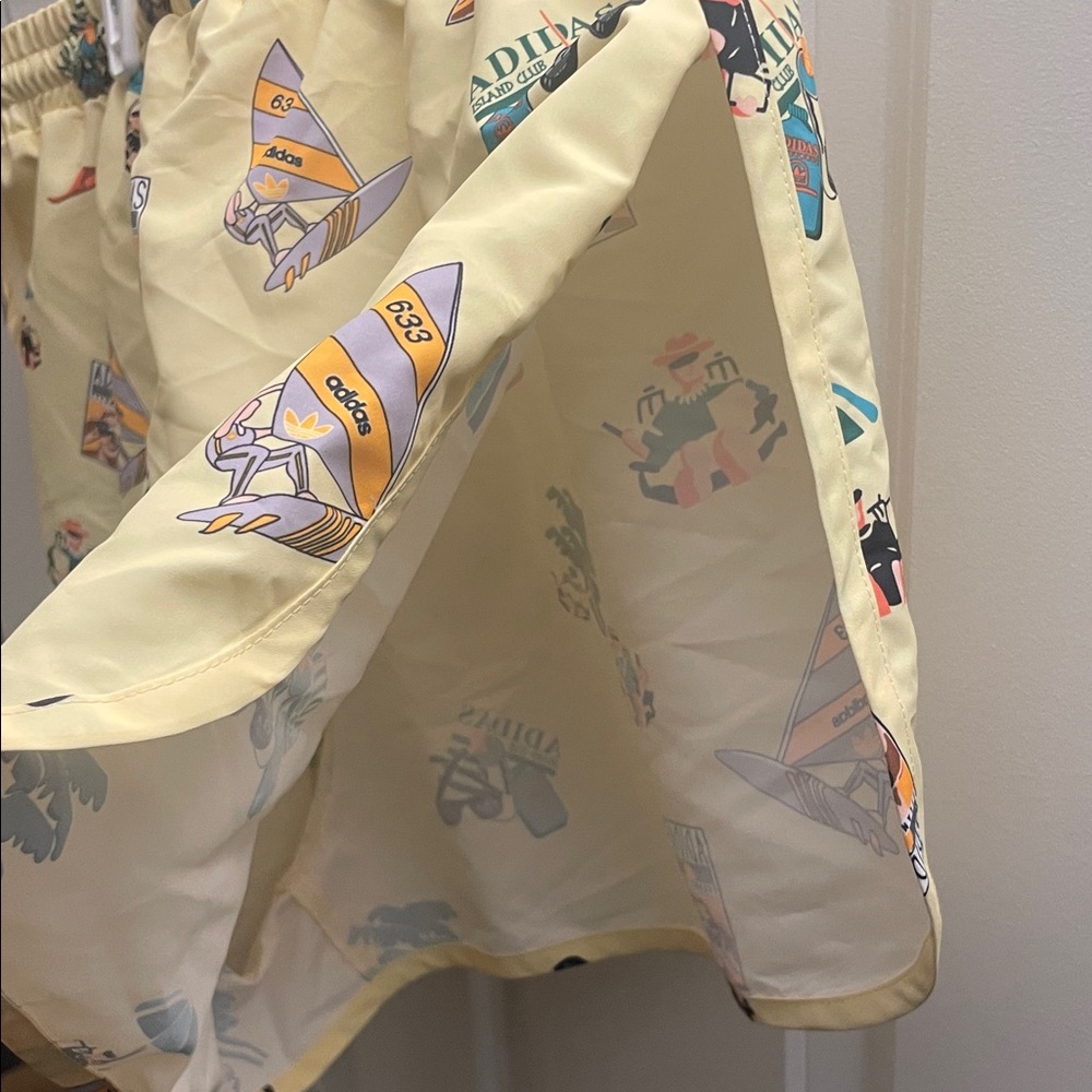 adidas Pale Yellow Tropical Print Short Sleeve Shirt & Shorts - Picture 8 of 8
